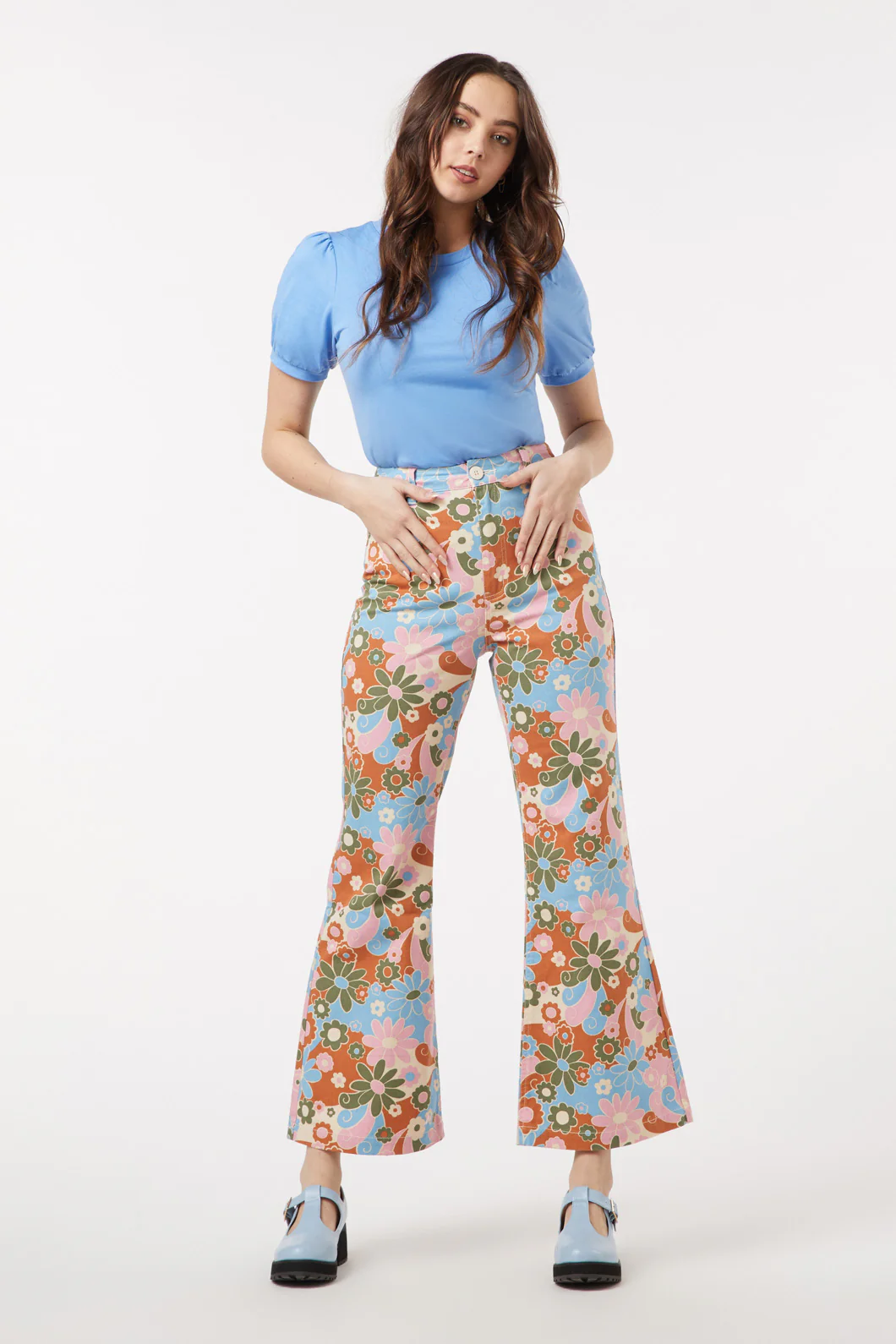 60 S Donna Flare Jean - Image 3