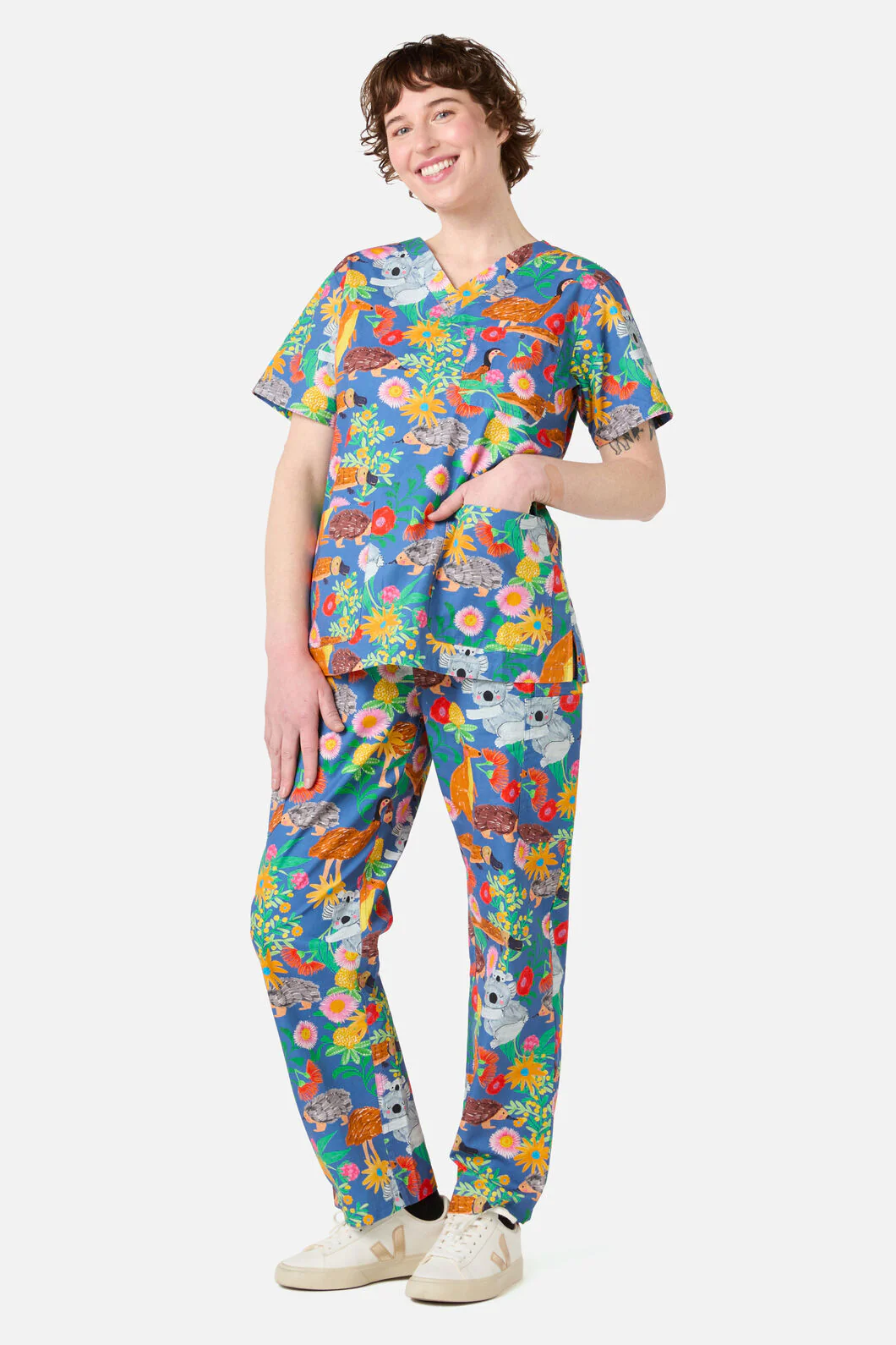 Bush Tapestry scrub set
