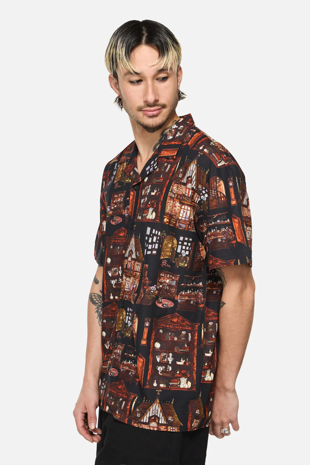Covenstead Short Sleeve Shirt - Image 2