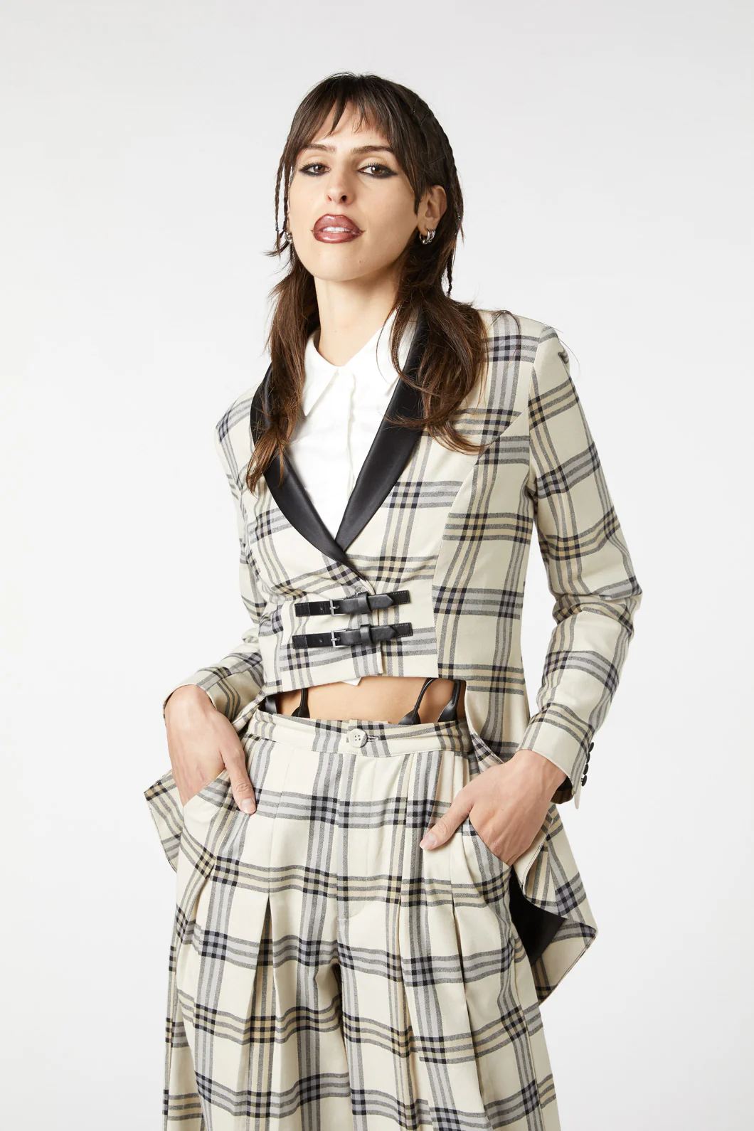 Crescent Tartan Tail Coat - Image 2