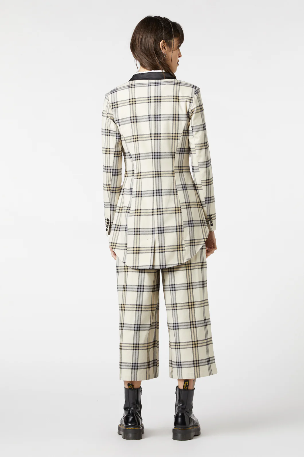 Crescent Tartan Tail Coat - Image 4