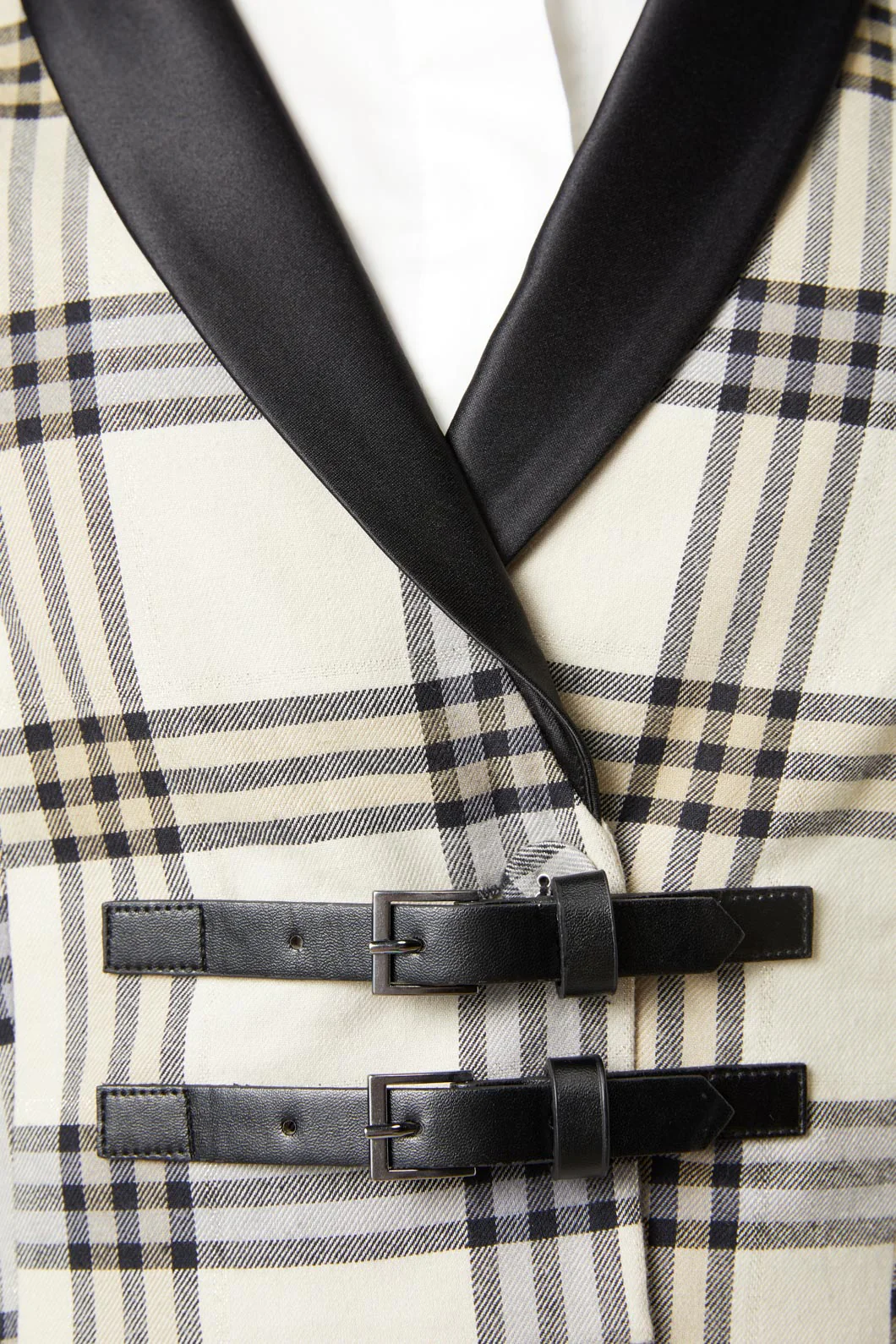 Crescent Tartan Tail Coat - Image 5