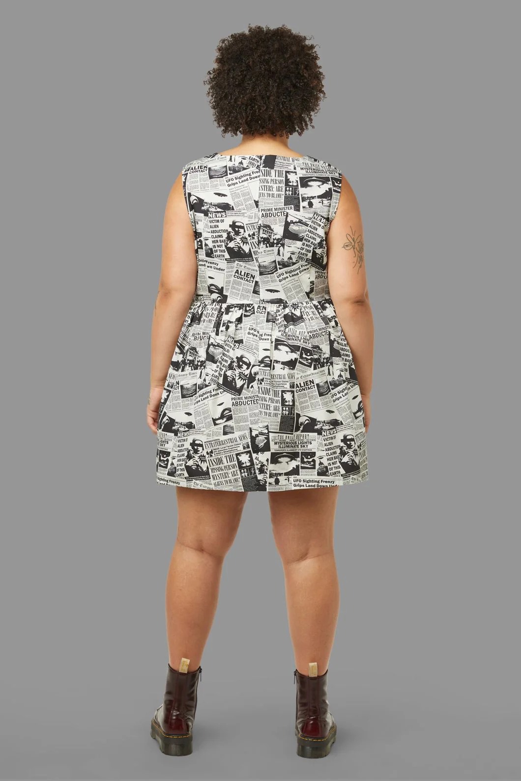 Curve Extraterrestrial Dress - Image 4