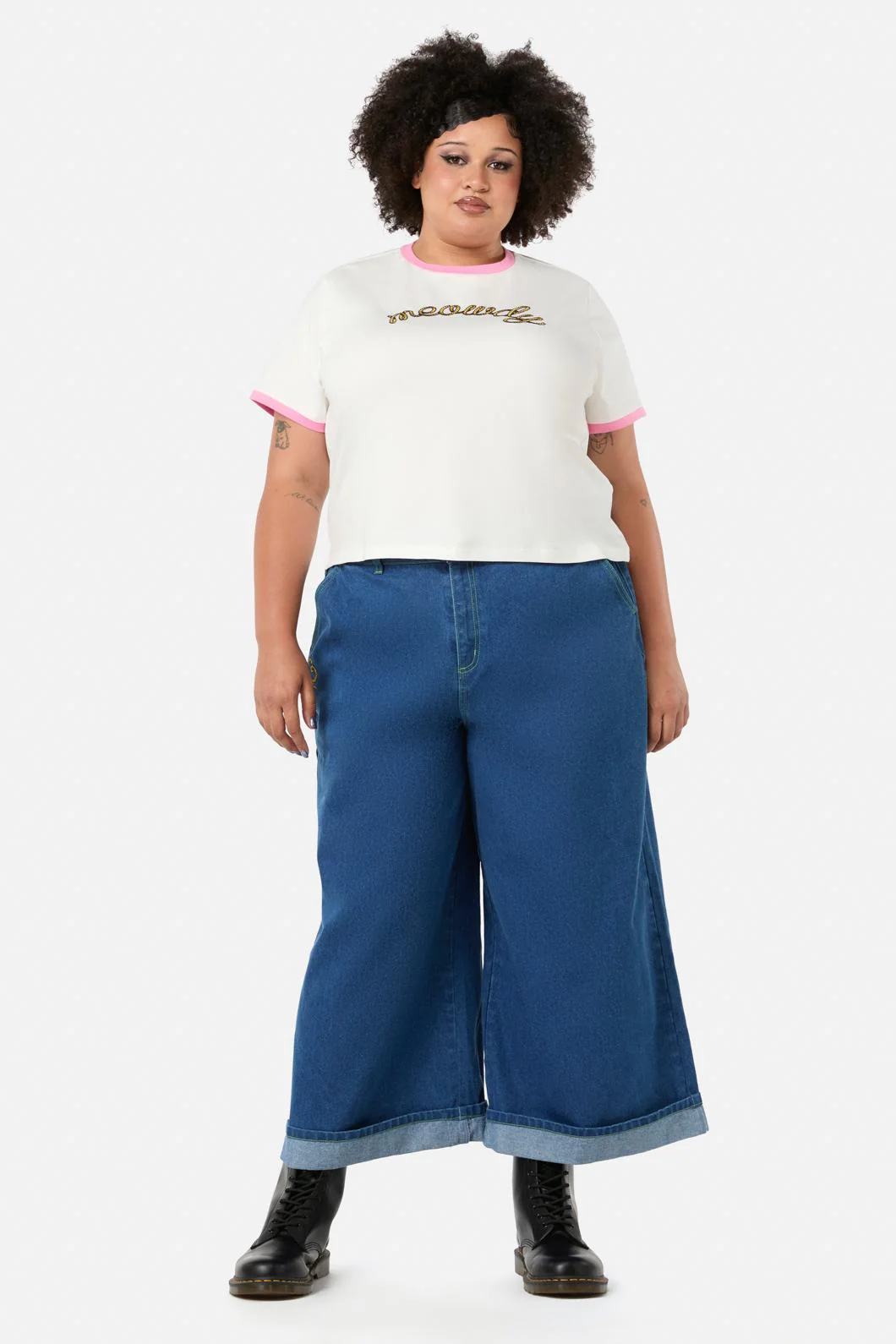 Curve Meowdy Embroidered Tee - Image 2