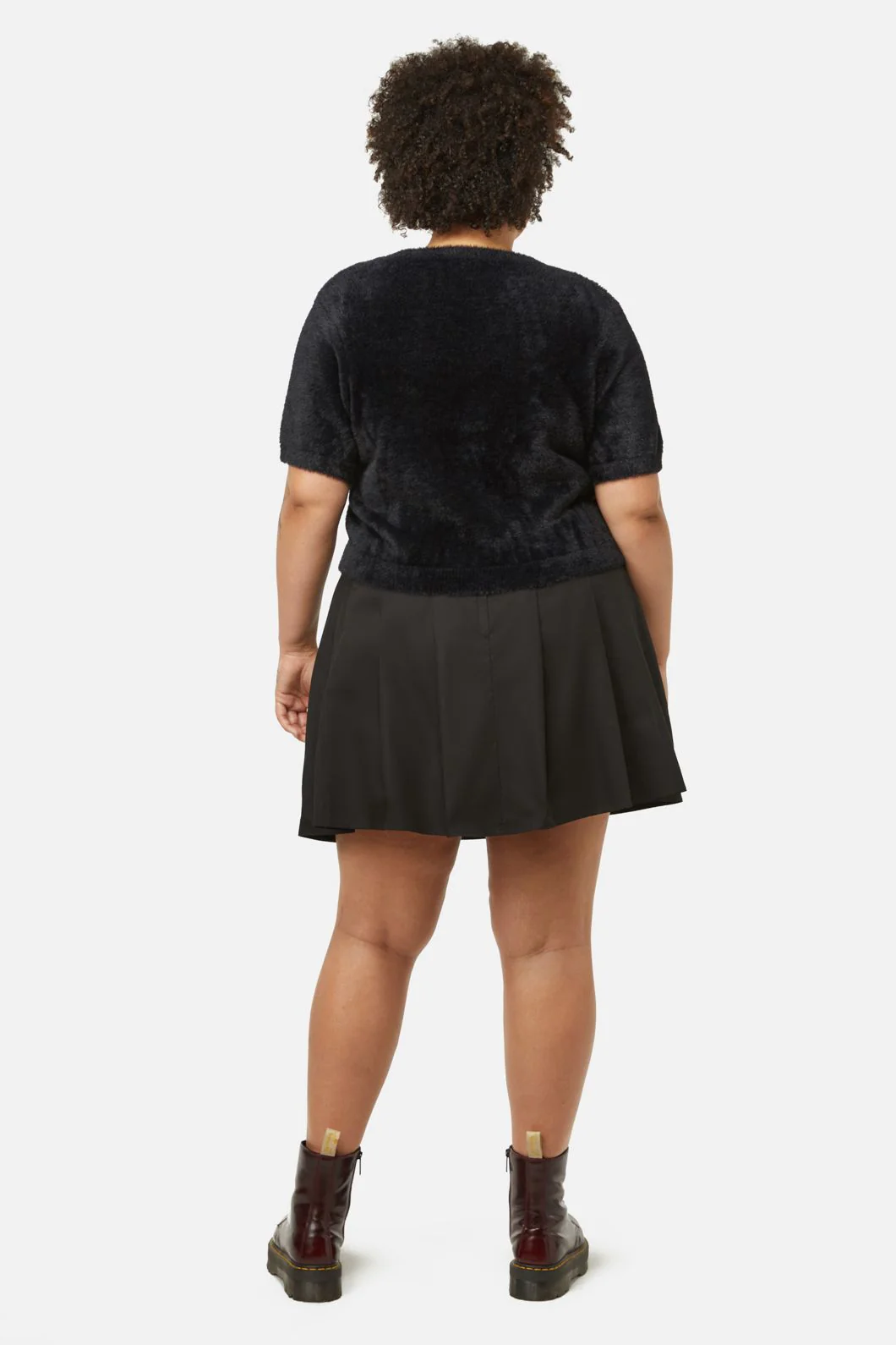 Curve Triassic Embroidery Fluffy Knit - Image 4