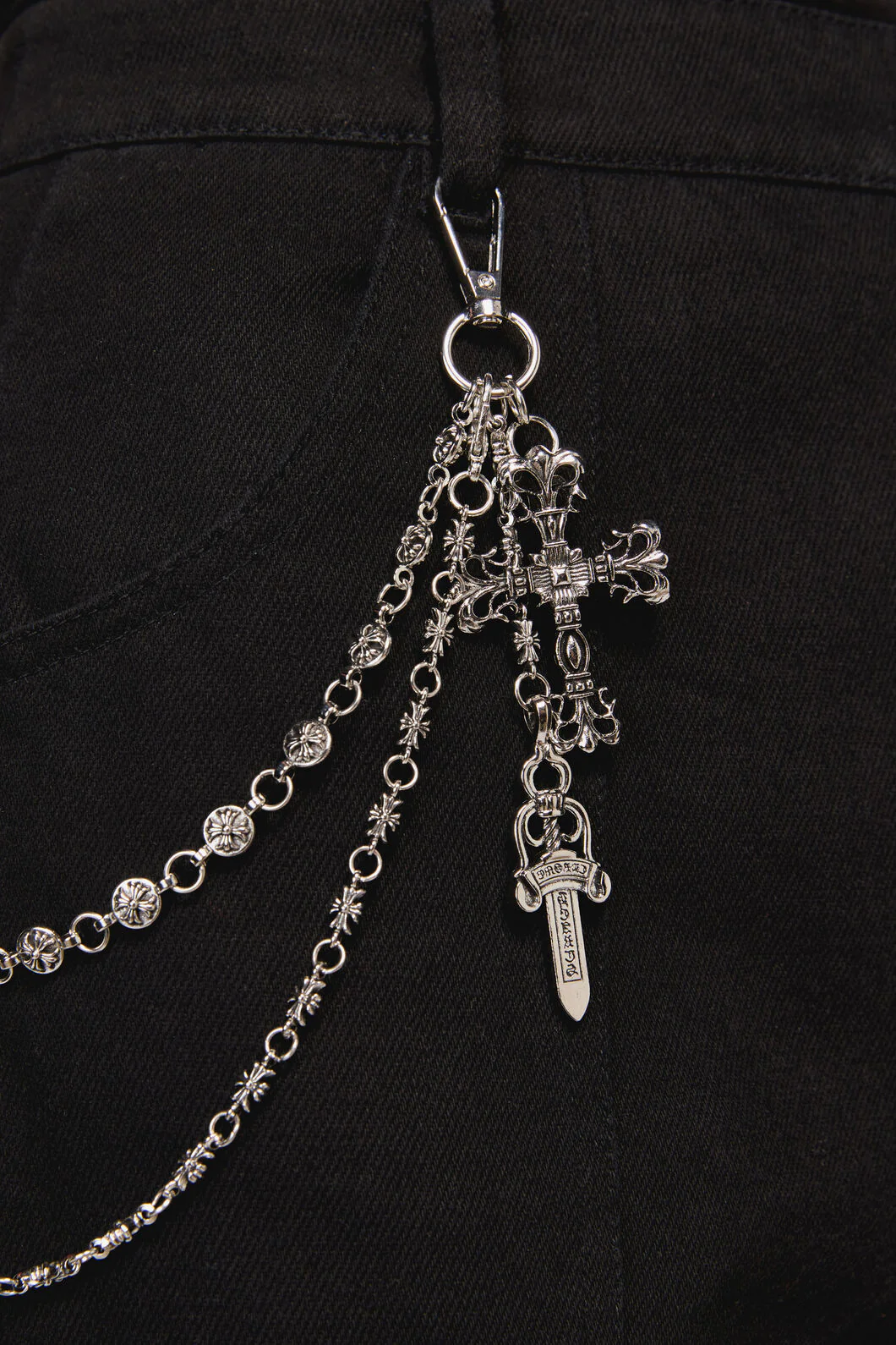 Dagger & Cross Chain - Image 2