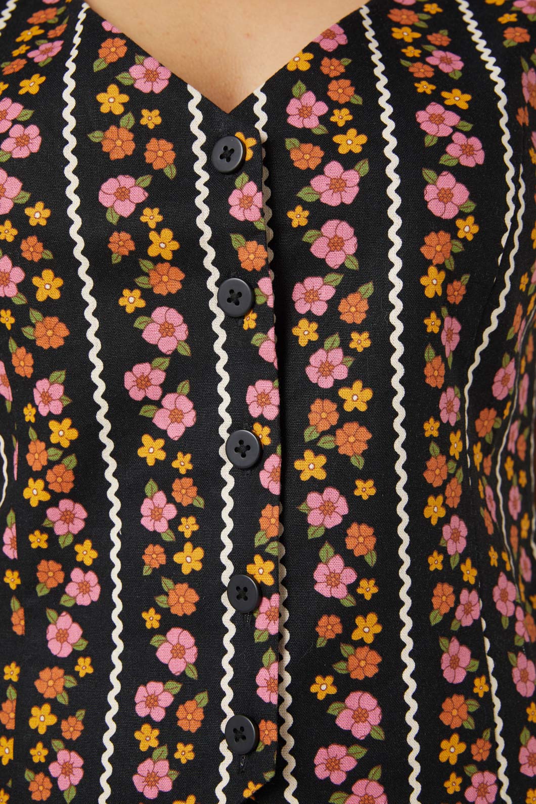 Daisy Chain Vest - Image 9