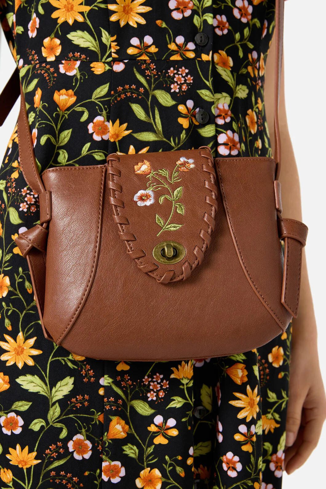 Embroidered Bag - Image 3