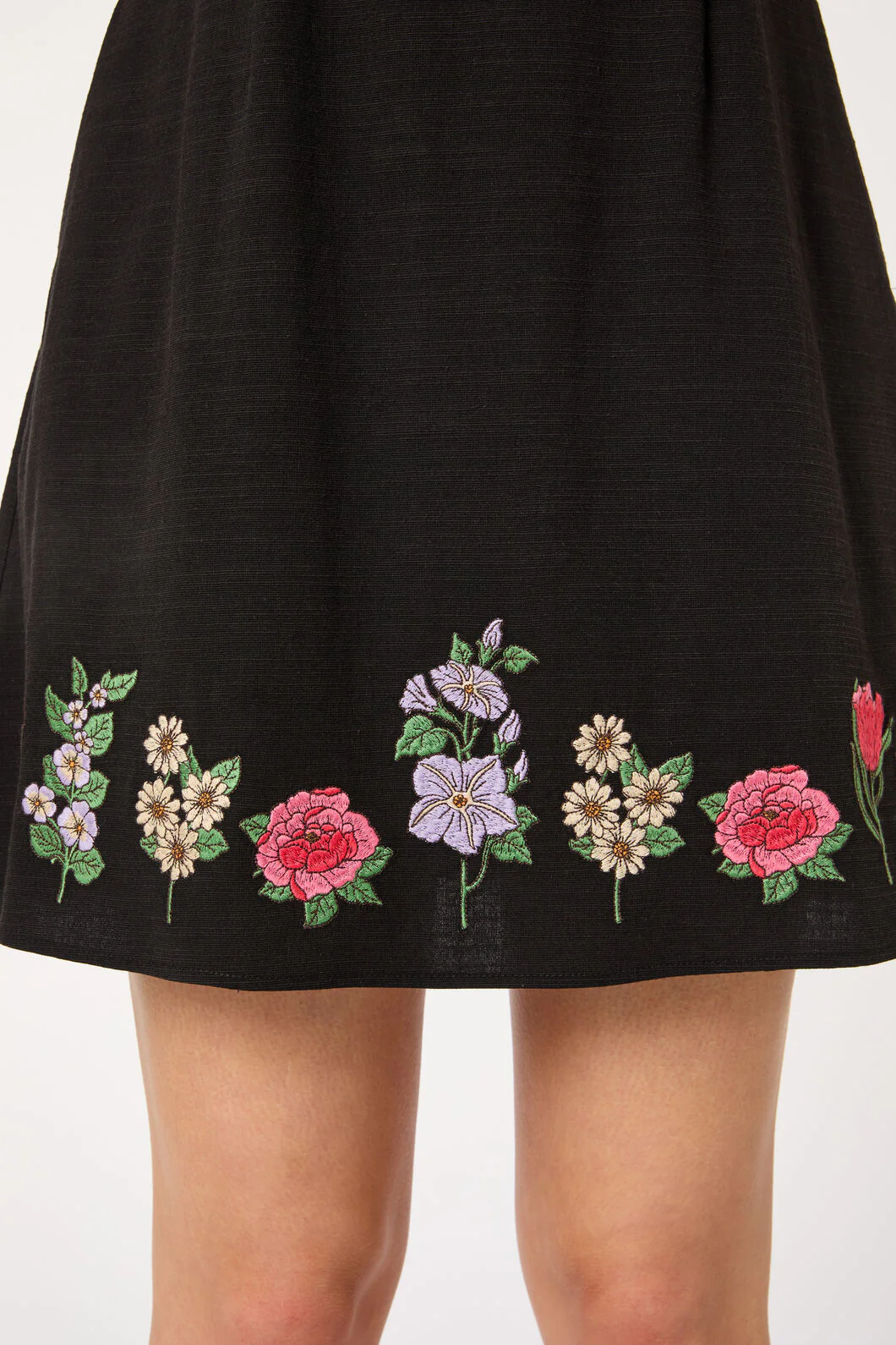 Fleur Embroidered Shift Dress - Image 4
