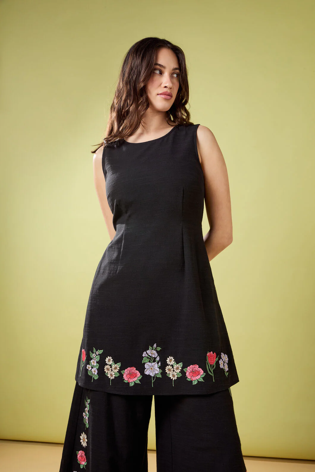 Fleur Embroidered Shift Dress - Image 8