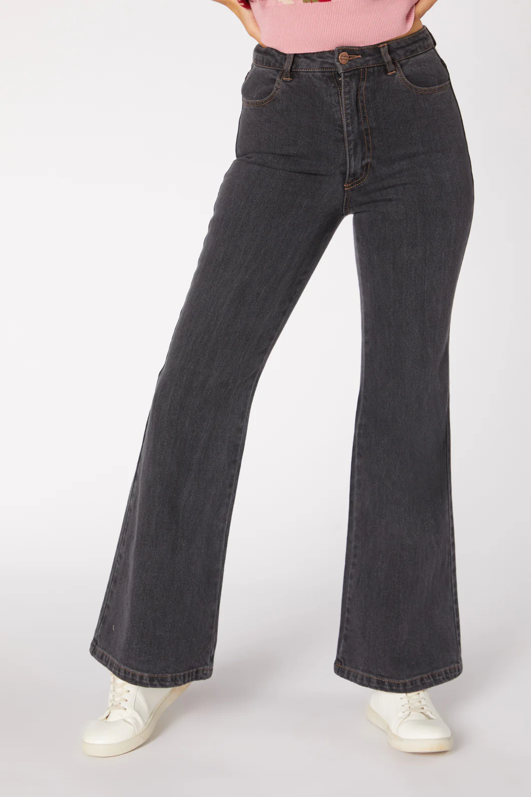 Ines Flare Jean - Image 9