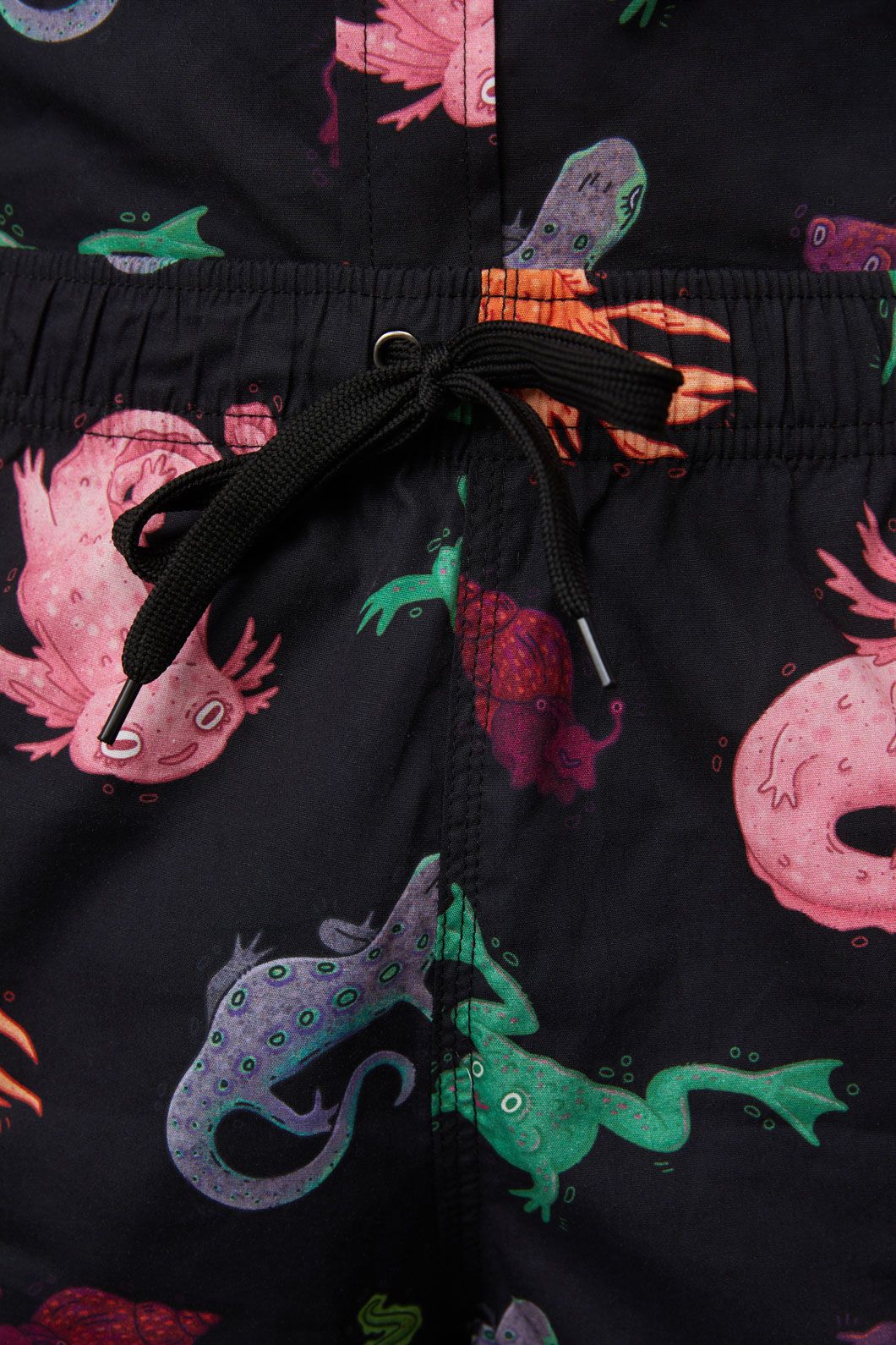 Pond Life Trunk - Image 5