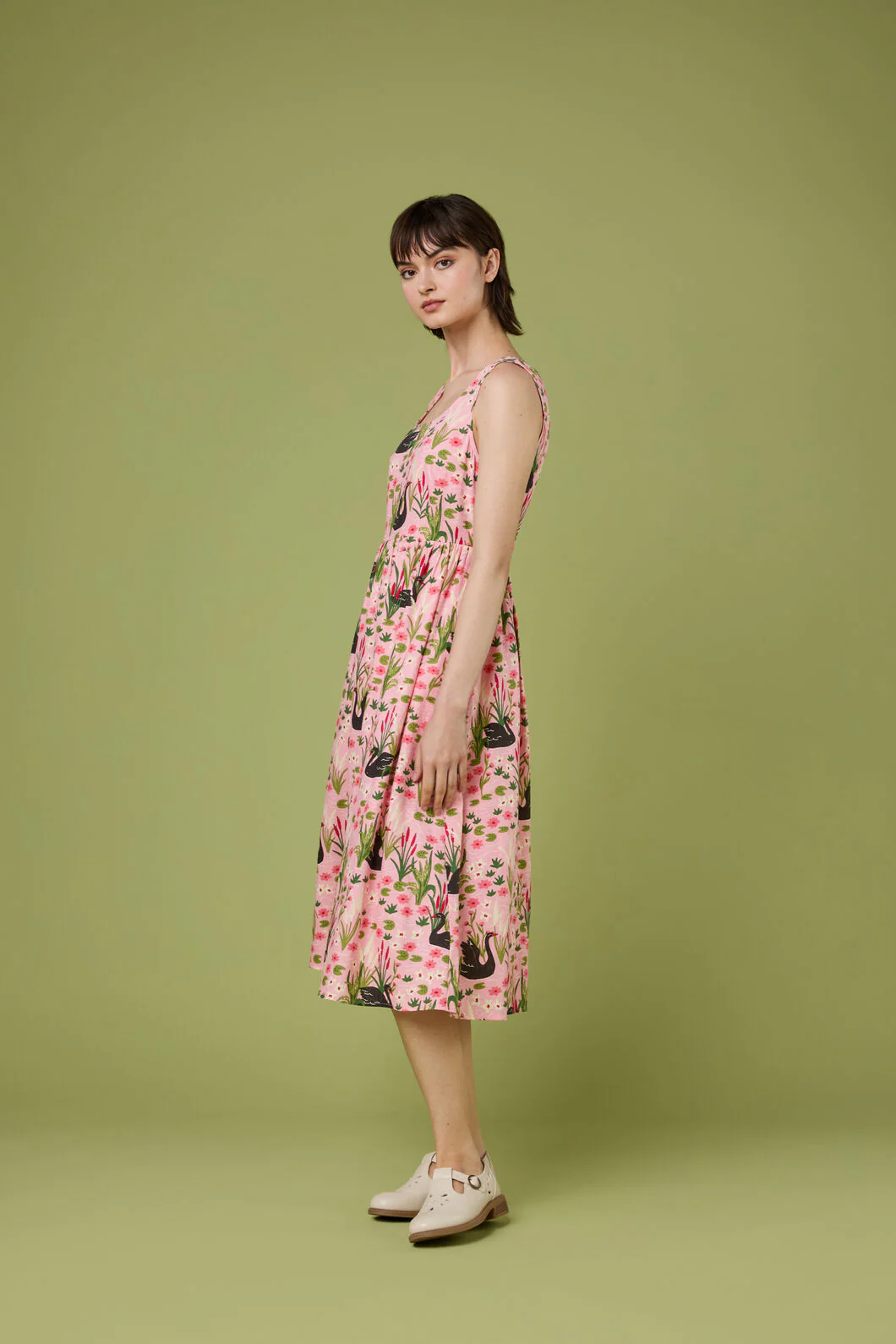 Pretty Swan Midi Dress - Image 4