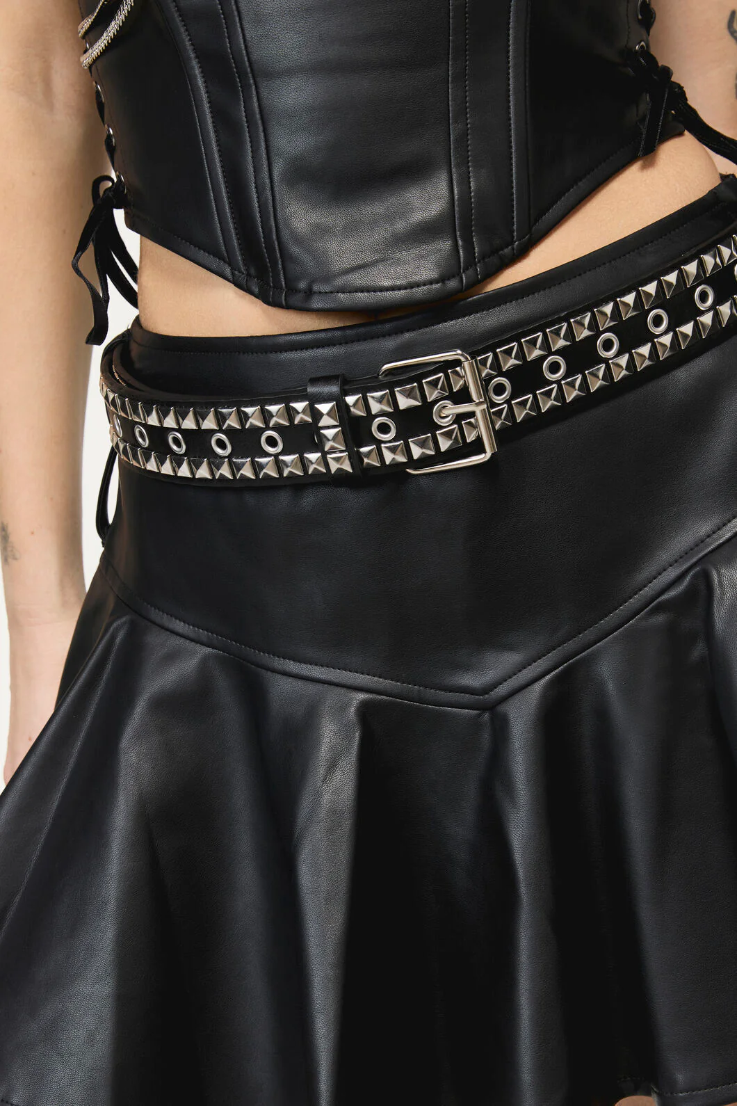 Pyramid Stud Border Belt - Image 3