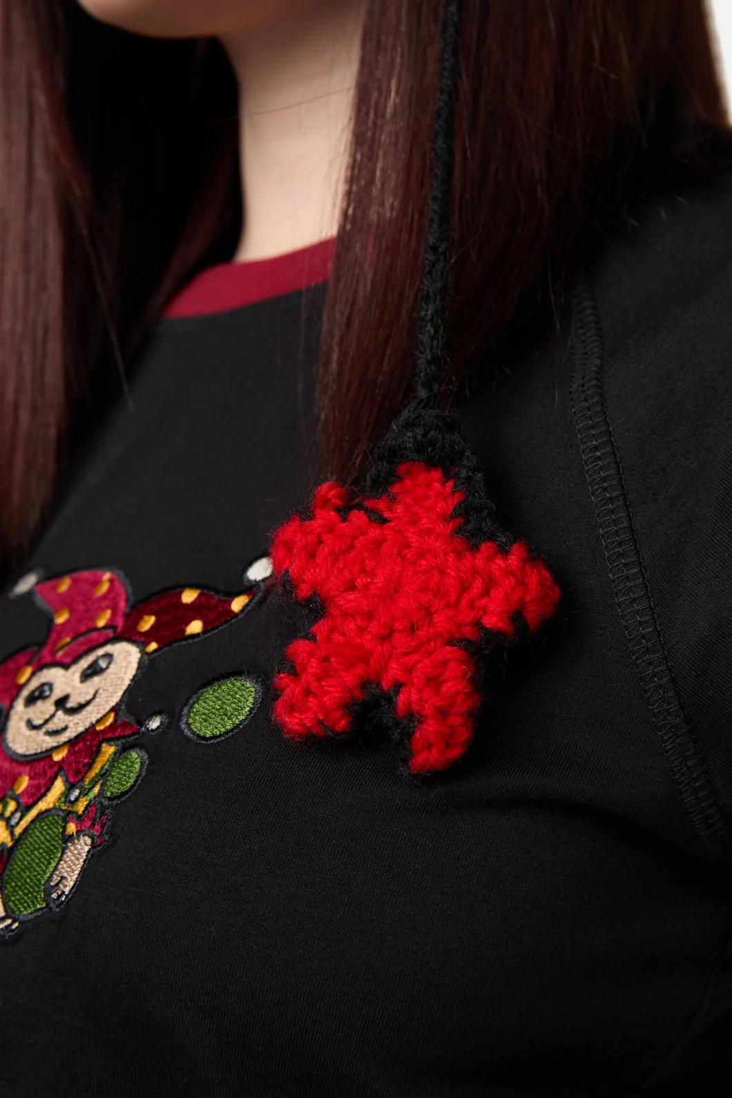 Red Black Stripe Star Beanie - Image 4