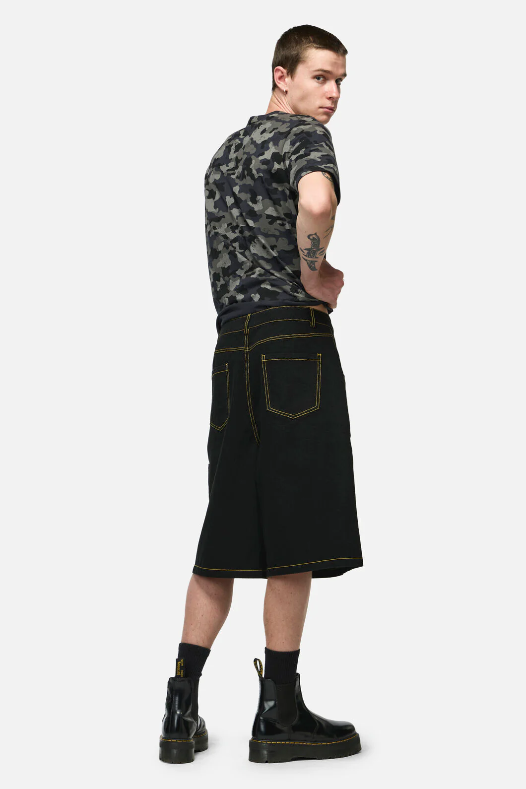 Signals Goth Trim Cargo Short - Image 4