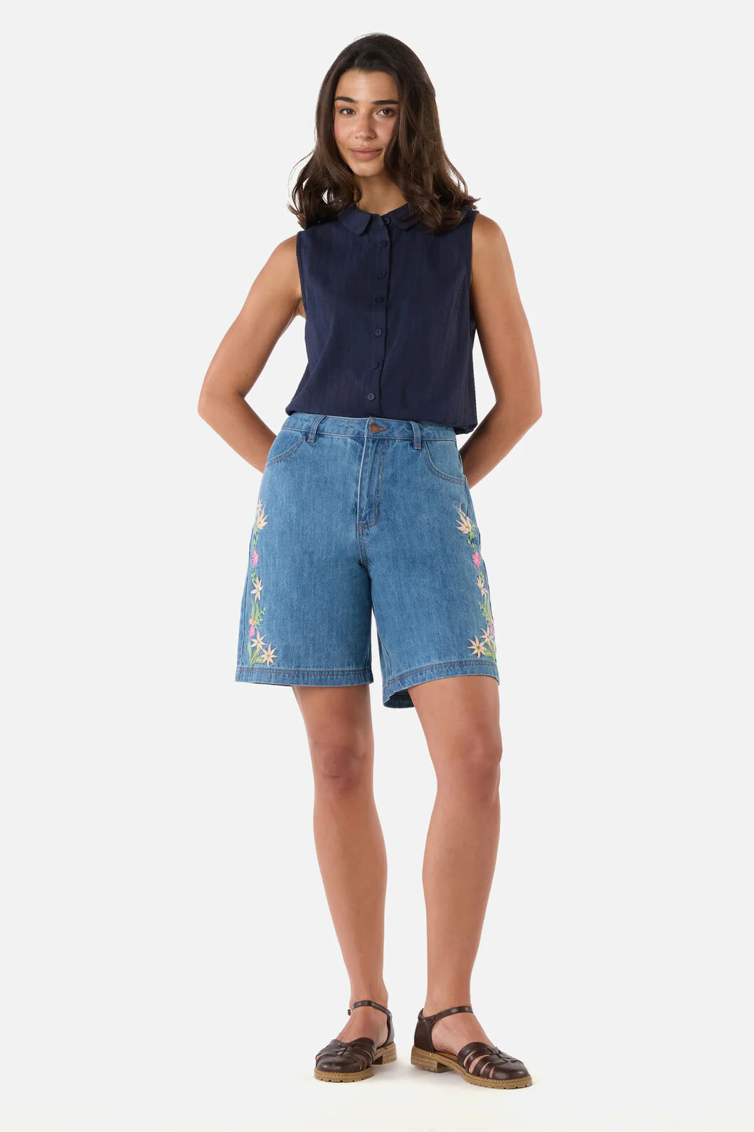 Sweet Native Embroidered Short