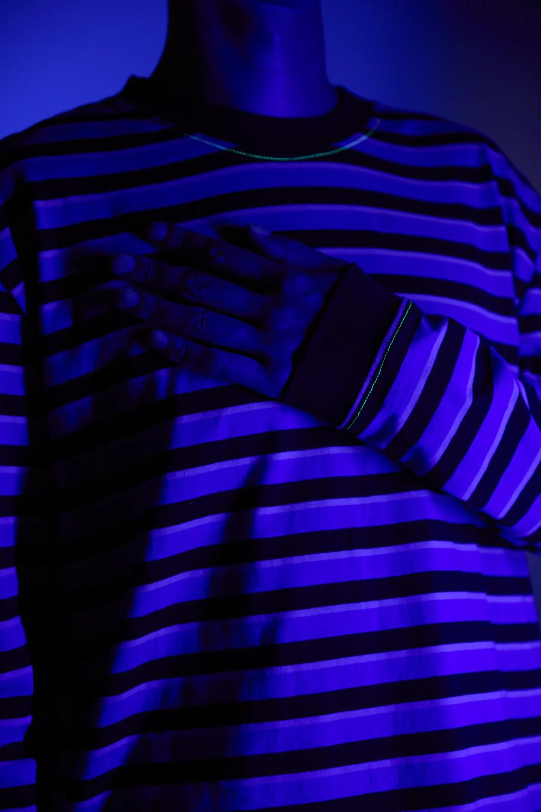 Unsolved Long Sleeve Tee - Image 13