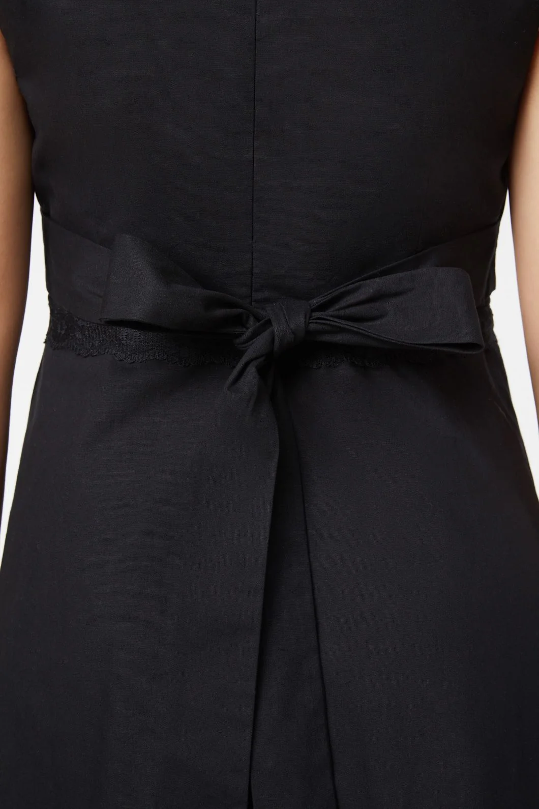 Very Late Pinafore - Image 5