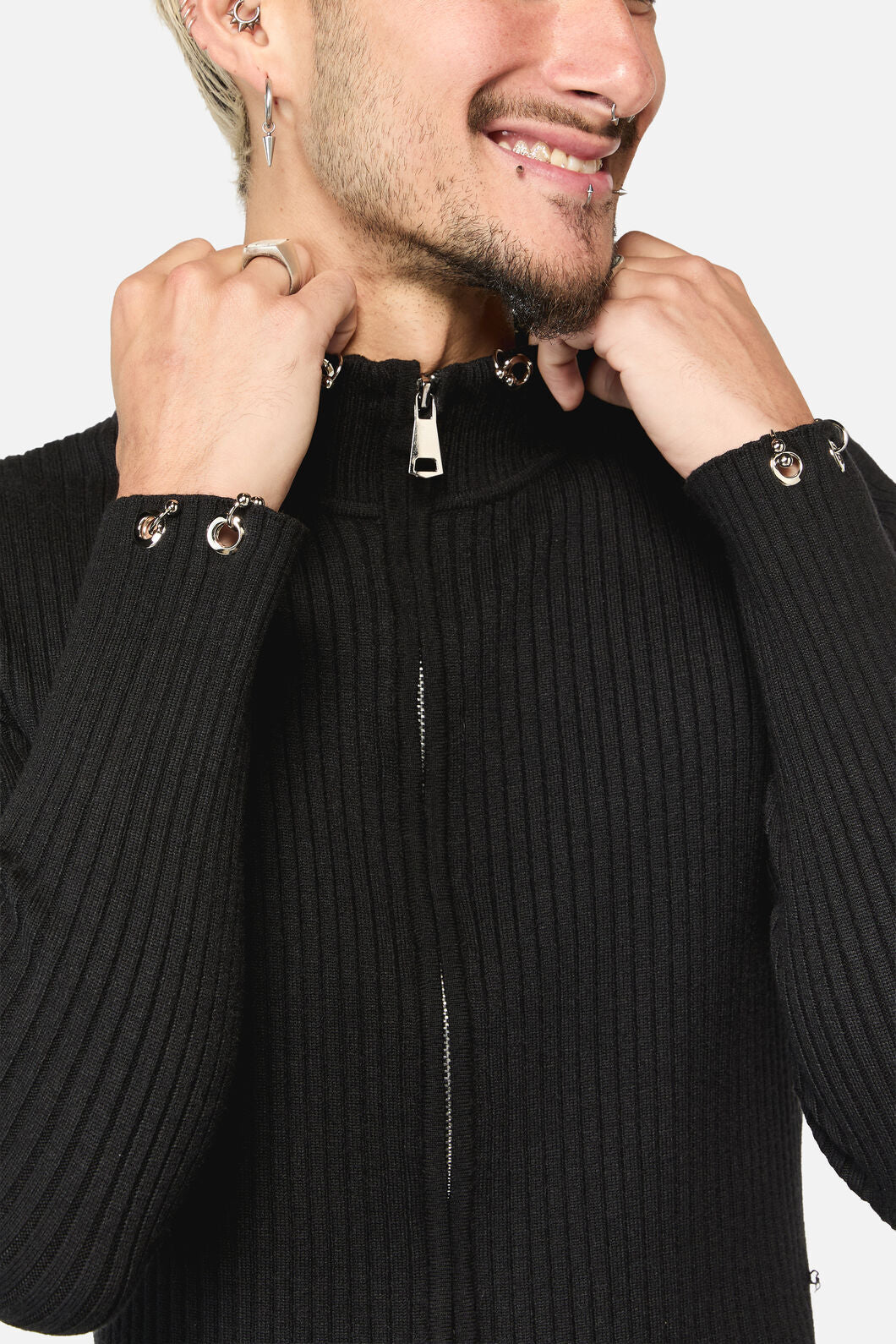 Wahn Piericng Knit Cardi - Image 5